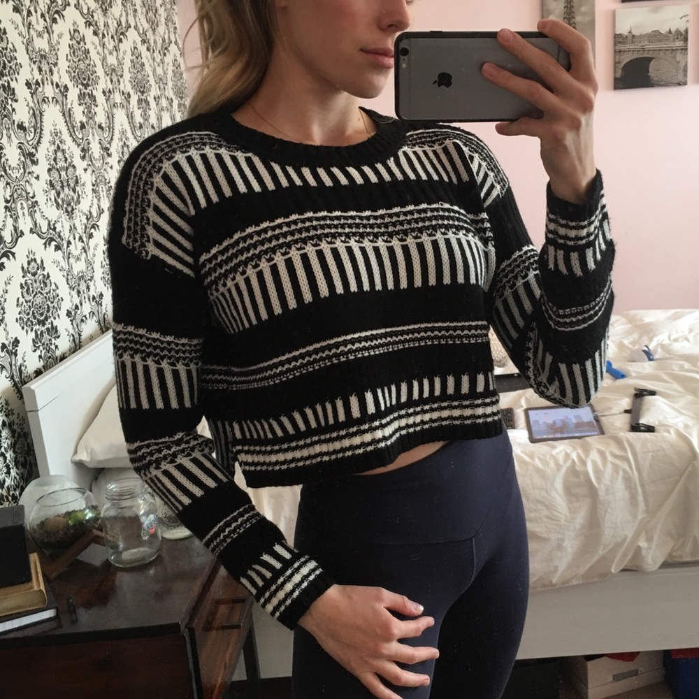 Cropped stripped thick knit sweater, worn once